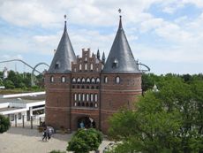 Holstentor-Nachbau im Hansapark