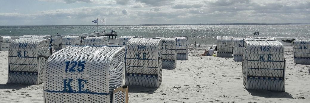 Strandkörbe am Strand von Grömitz
