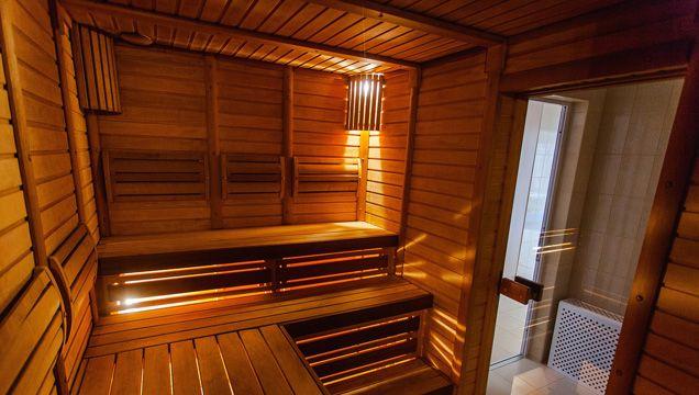 Kuschelige Sauna von innen