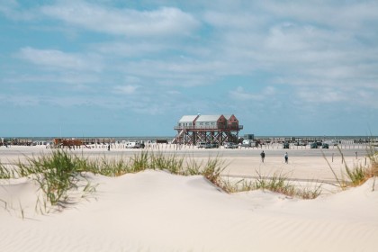 ImageStrand mit Pfahlbau