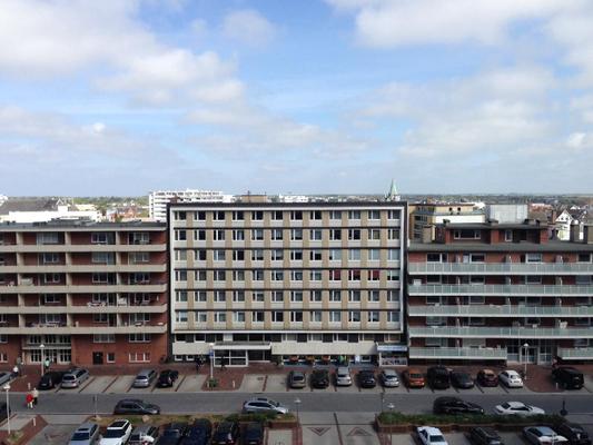 Modernes Strandappartement mit Meeresrauschen und Morgensonne (1007768