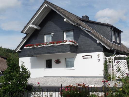 Ferienwohnung Bergblick mit 2 Schlafzimmern, Balkon u. WLAN Ferienwohnung Bergblick mit 2 Schlafzimmern, Balkon u. WLAN - Altenau