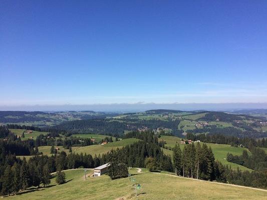 Ferienwohnung mit Aussicht im Bergdorf Steibis im Allgäu (1023661