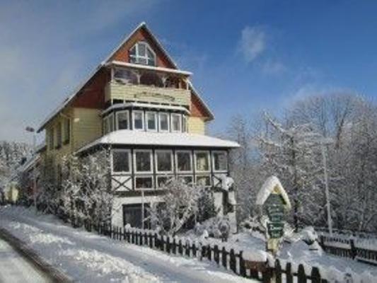 Altes Forsthaus Fischbach, Vordergarten Altes Forsthaus Fischbach, Vordergarten - St. Andreasberg