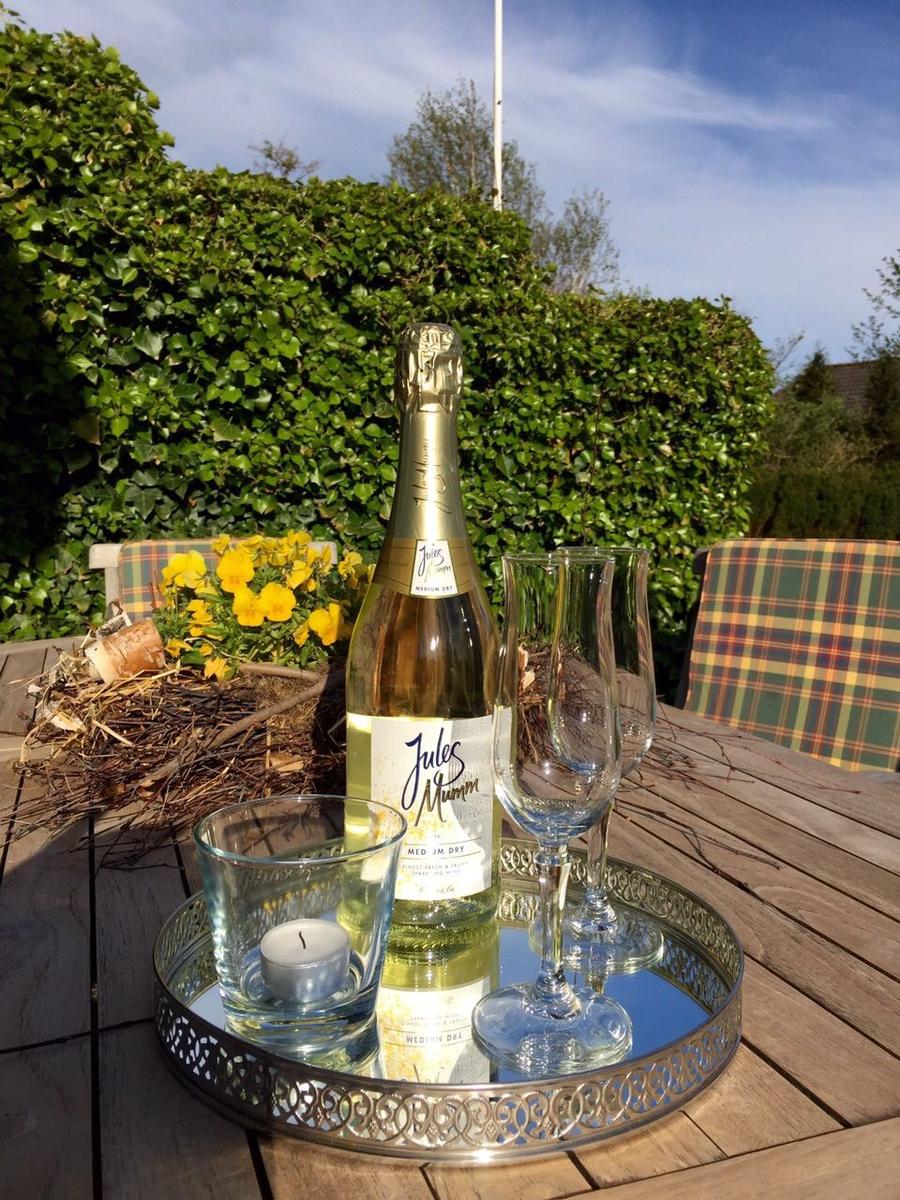 Teakmöbel auf der Terrasse