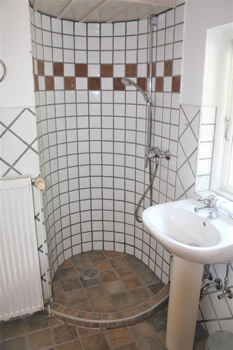 Duschbad EG