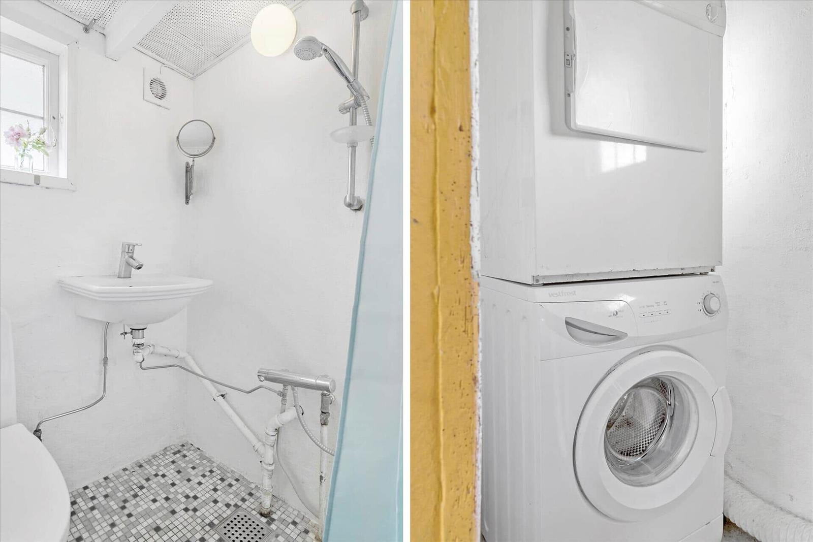 Badezimmer mit Dusche, Waschbecken und Toilette. Nebenraum mit Waschmaschine und Trockner.