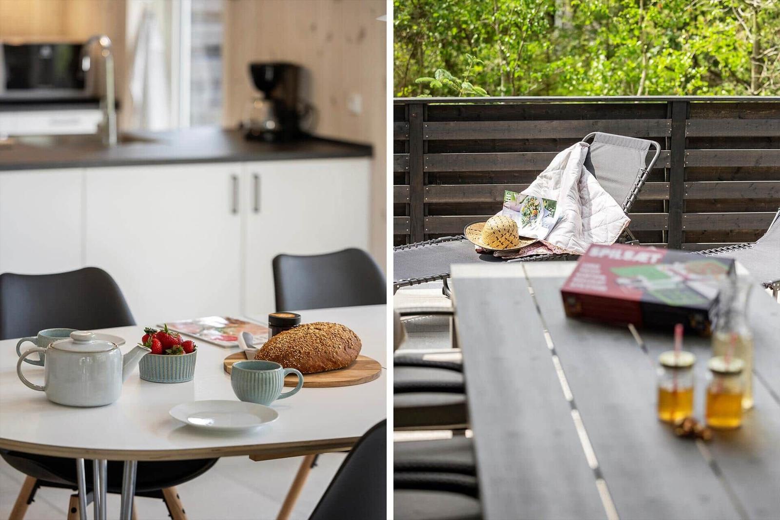 Küche mit Tisch und Frühstück, Terrasse mit Tisch, Stuhl und Spielzeug.