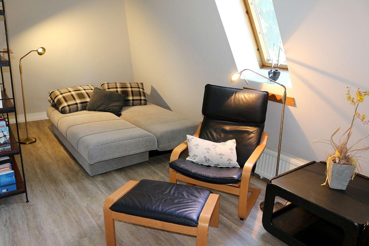 Couch ausgeklappt, als Aufbettung für weitere Personen