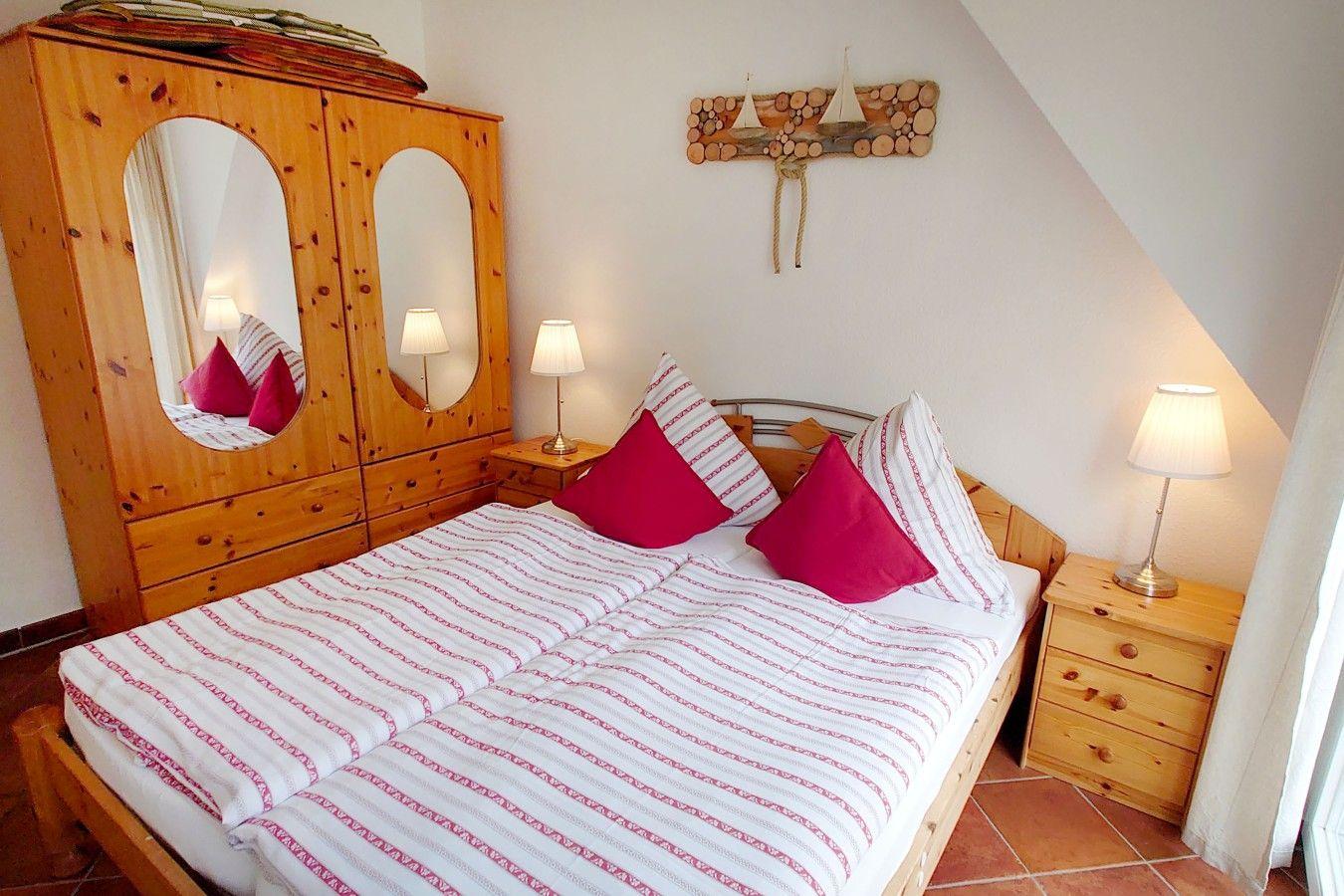 Kleiderschrank im Schlafzimmer