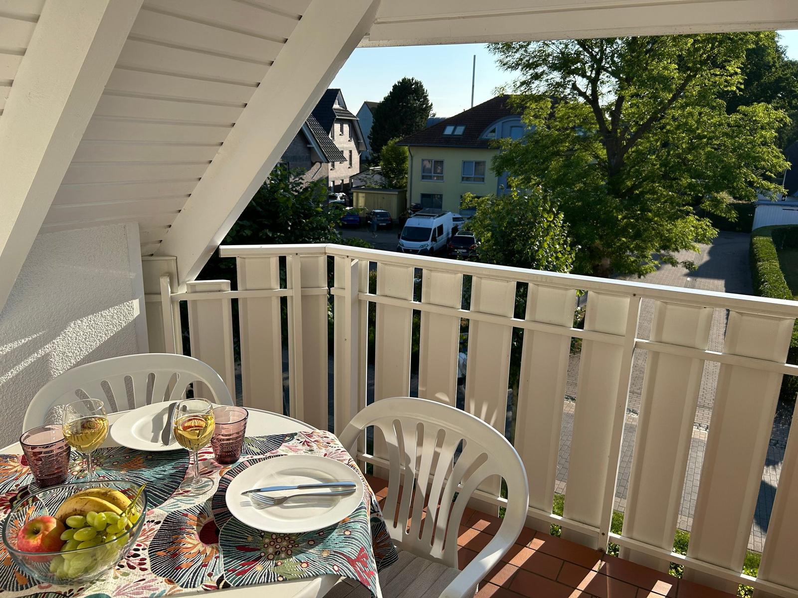 überdachter Westbalkon