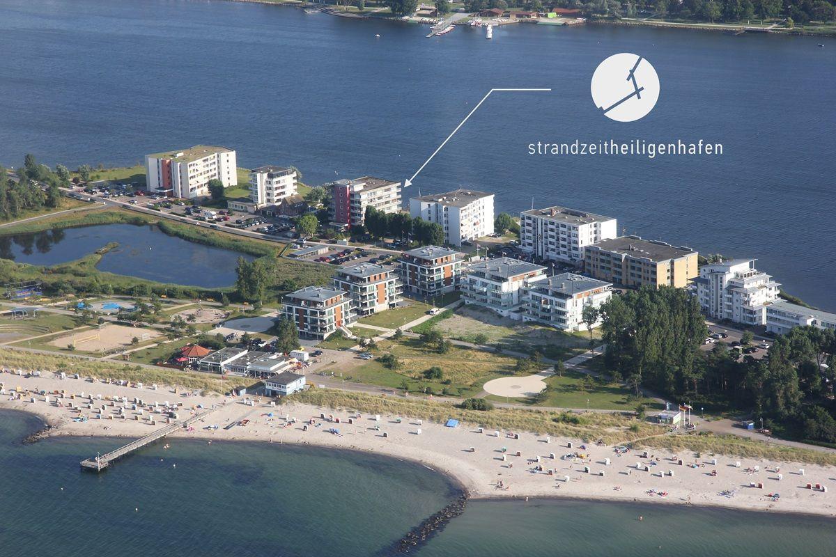 Strandzeitheiligenhafen mit Hotels und Strandbad