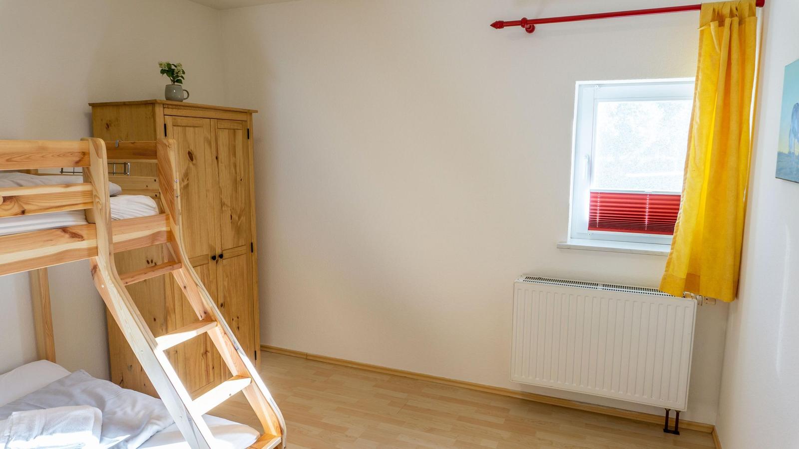 Kleiderschrank