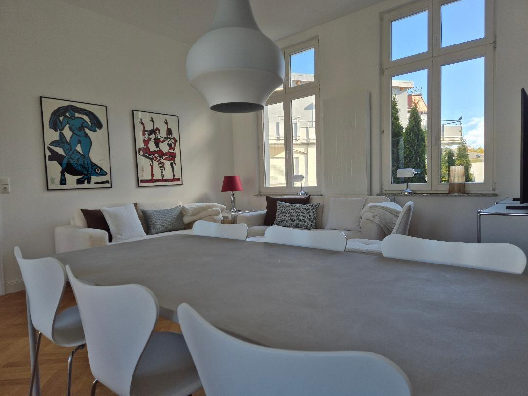 Moderner und gemütlicher Wohn- / Essbereich