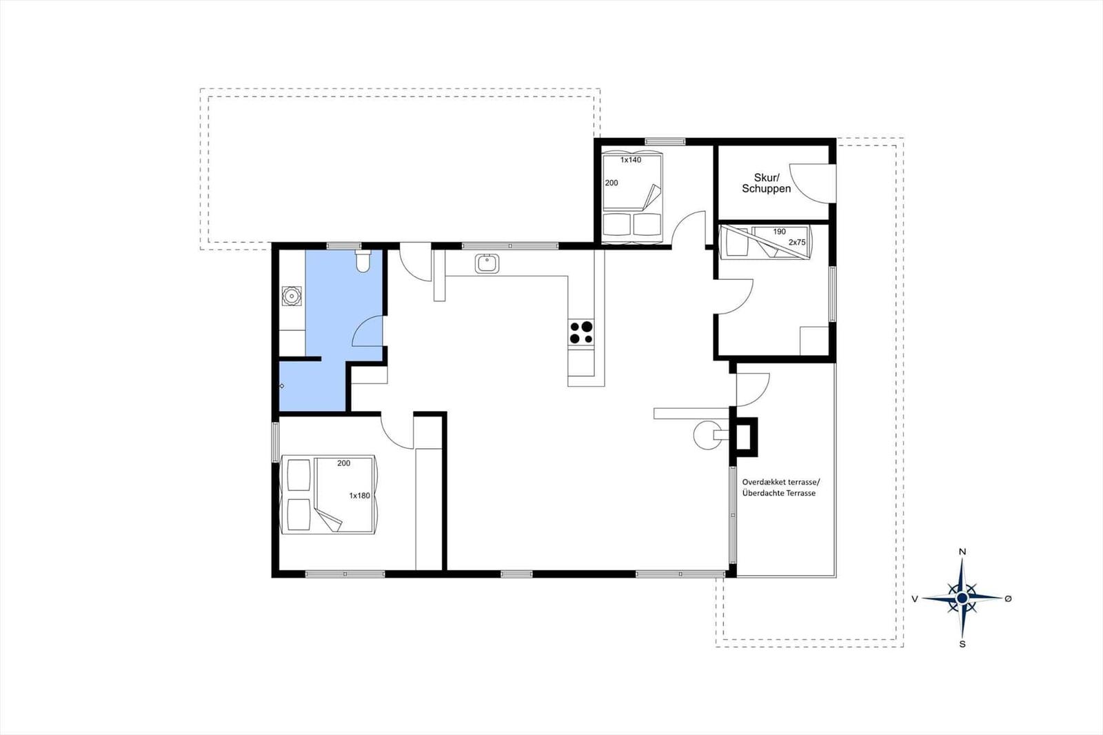 Wohnung mit Küche, Schlafzimmer, Bad und überdachter Terrasse.