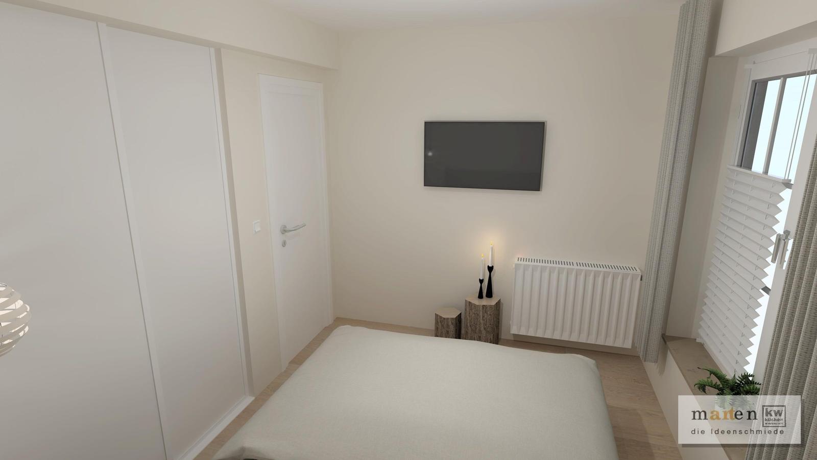 Schlafzimmer mit Bett, TV, Kleiderschrank und Fenster mit Jalousie.