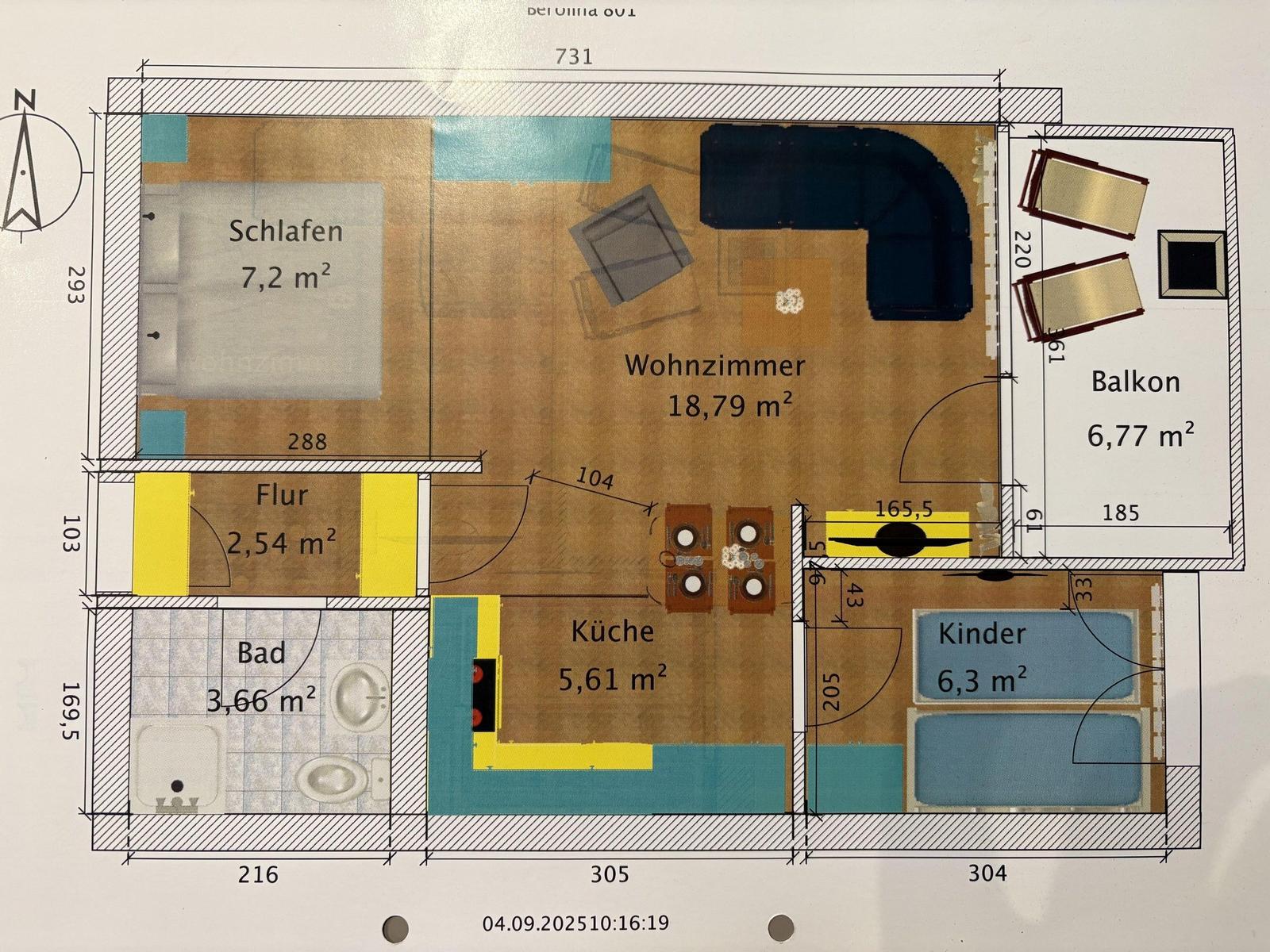 Wohnung mit Schlafzimmer, Wohnzimmer, Küche, Bad und Balkon.