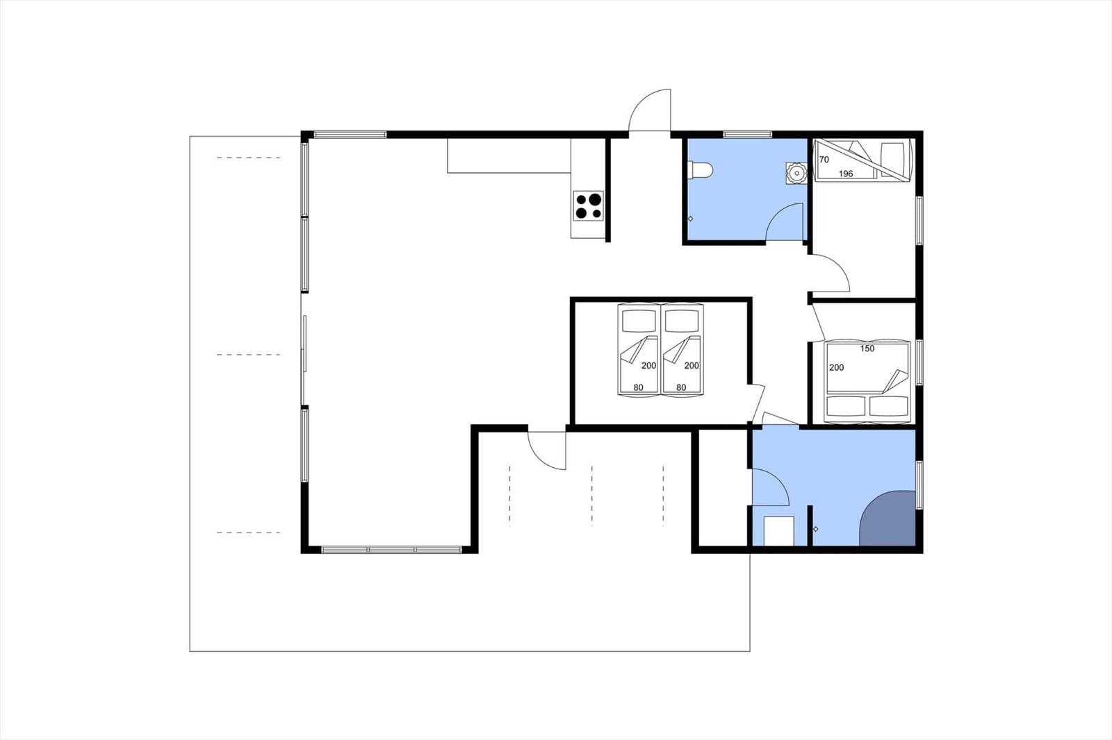 Wohnung mit Küche, drei Schlafzimmern und Bad. Flur mit Garderobe.