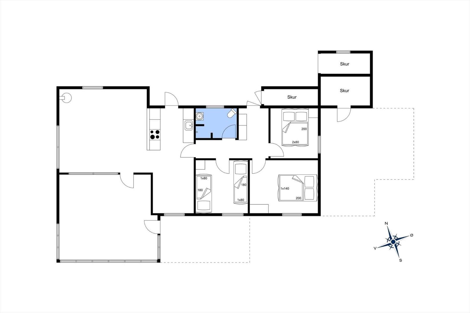 Wohnung mit drei Schlafzimmern, Küche und Bad. Außenbereich mit drei Schuppen.