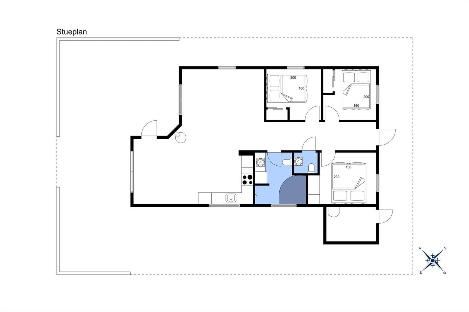 Stueplan zeigt drei Schlafzimmer, Küche und Bad mit Möbeln.