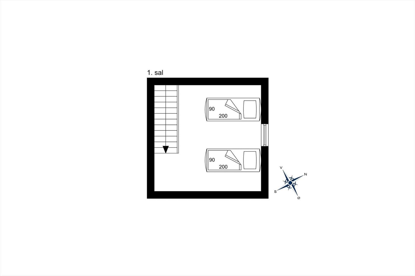Erster Stock mit zwei Schlafzimmern und Treppe zur nächsten Etage.