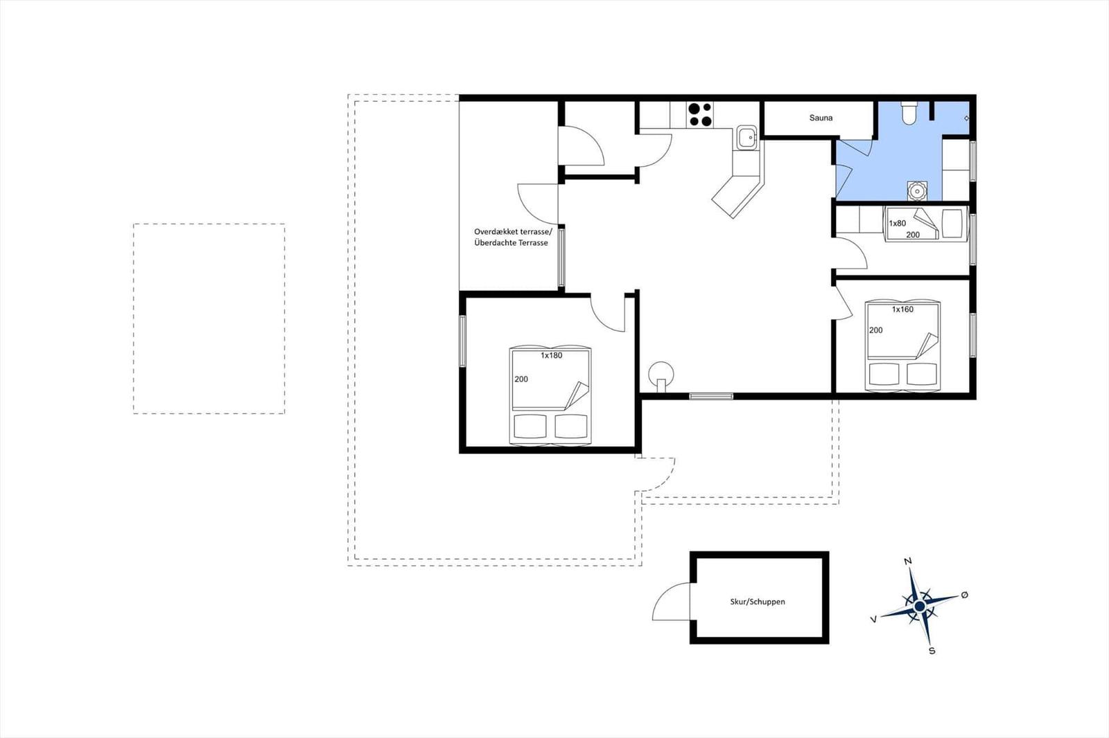 Wohnung mit Sauna, Terrasse und zwei Schlafzimmern mit Betten.