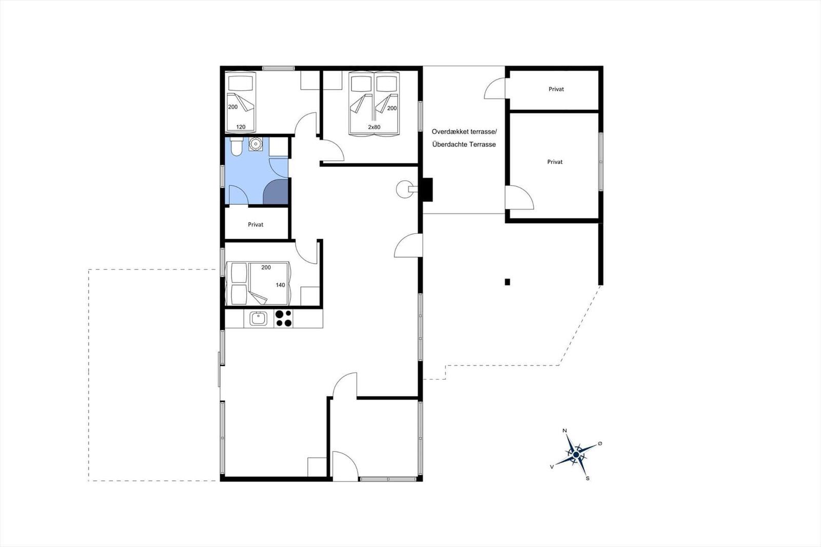 Wohnung mit drei Schlafzimmern, Küche und überdachter Terrasse.