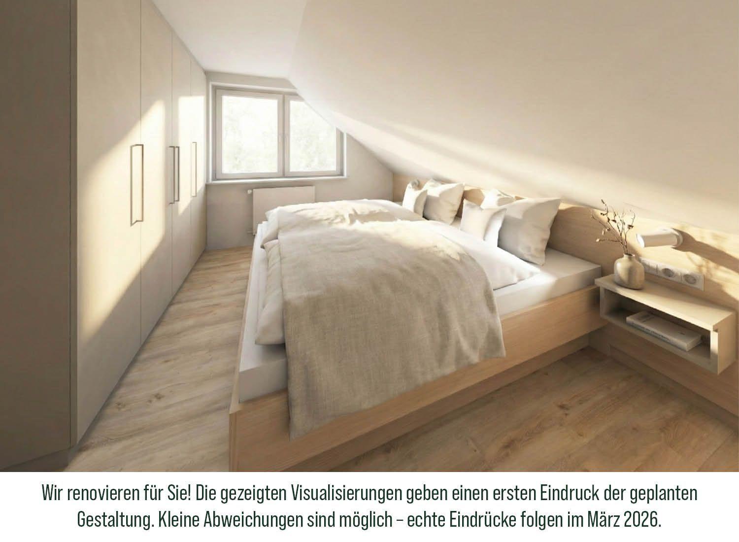 Schlafzimmer mit Dachschrägen, Bett, Nachttisch und Fenster.