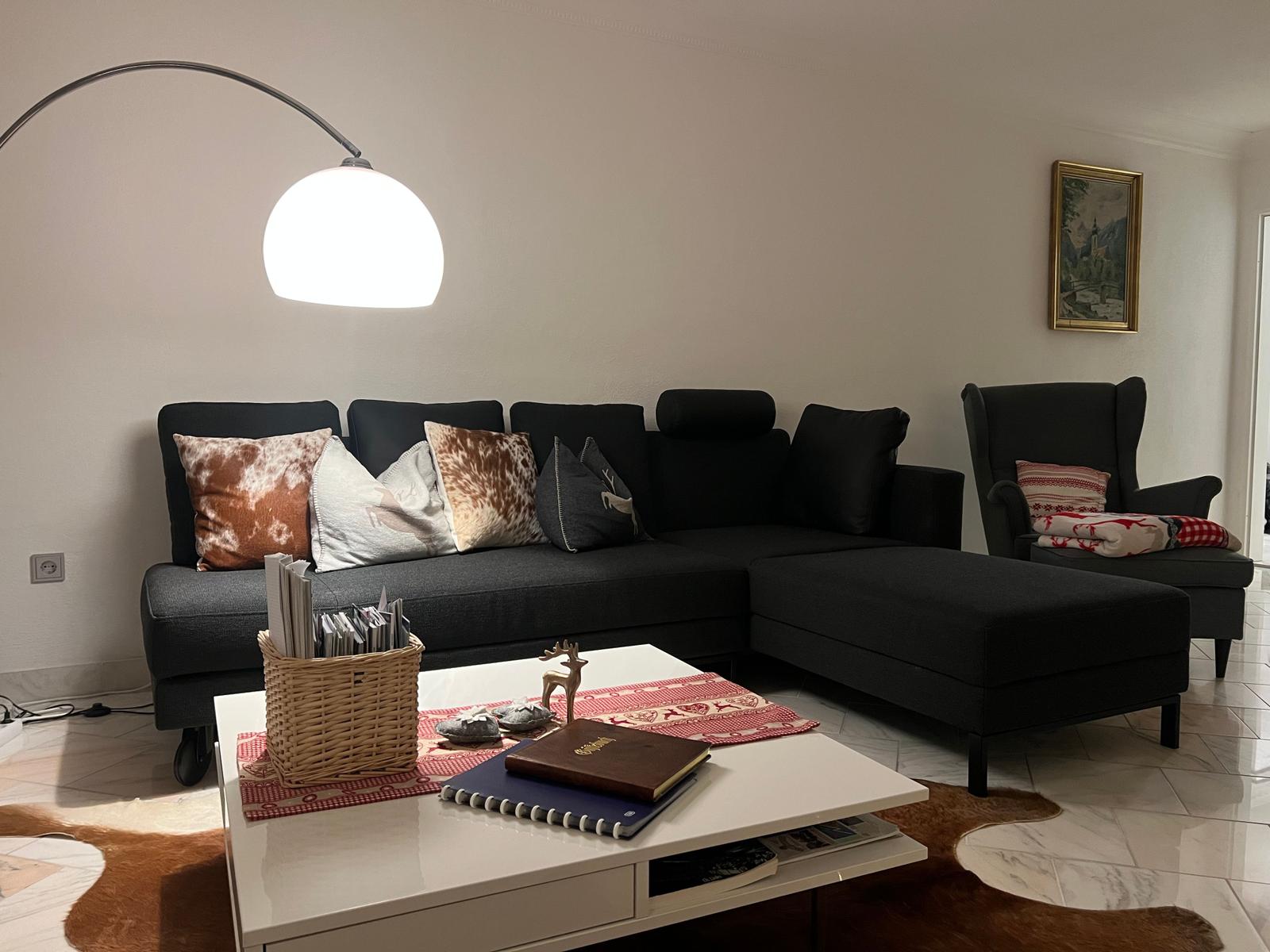 Sofa mit Chaiselongue und 2 Sessel