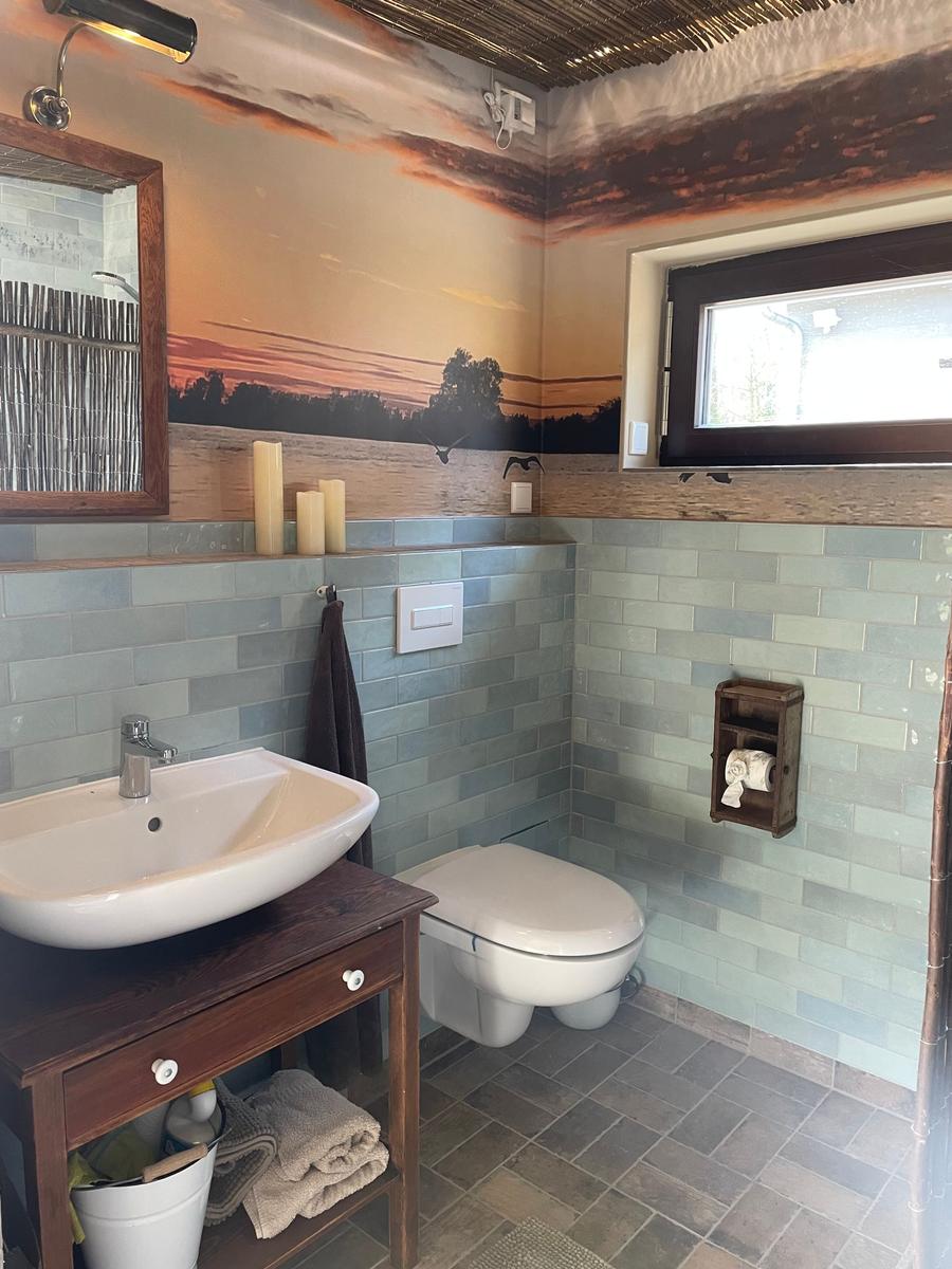 Bad im Gartenhäuschen