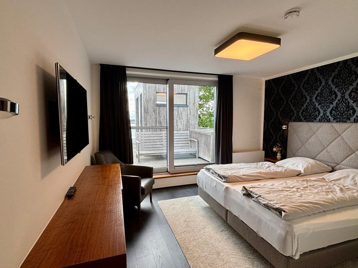 Schlafzimmer 1