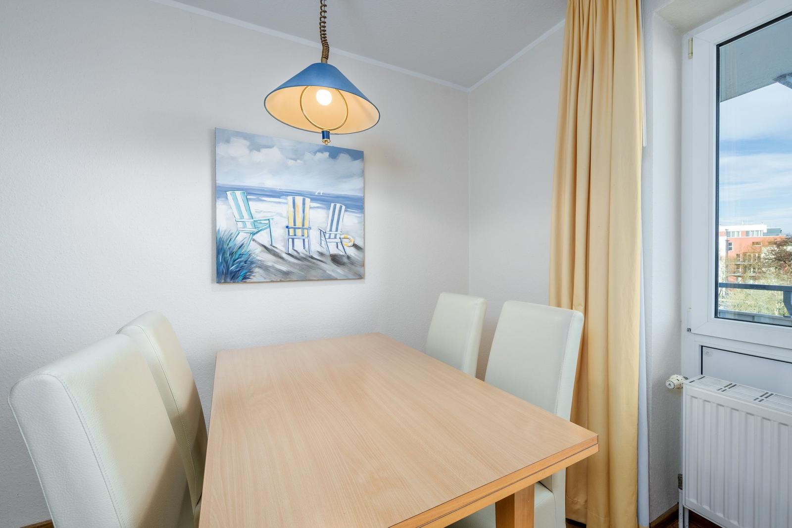 Wohn-Essbereich mit Esstisch