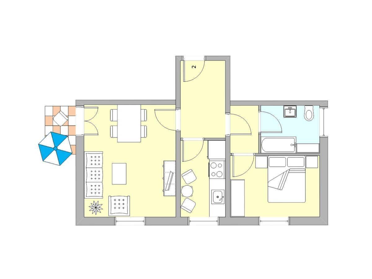 Wohnung mit Küche, Bad, Schlafzimmer und Terrasse mit Sonnenschirm.