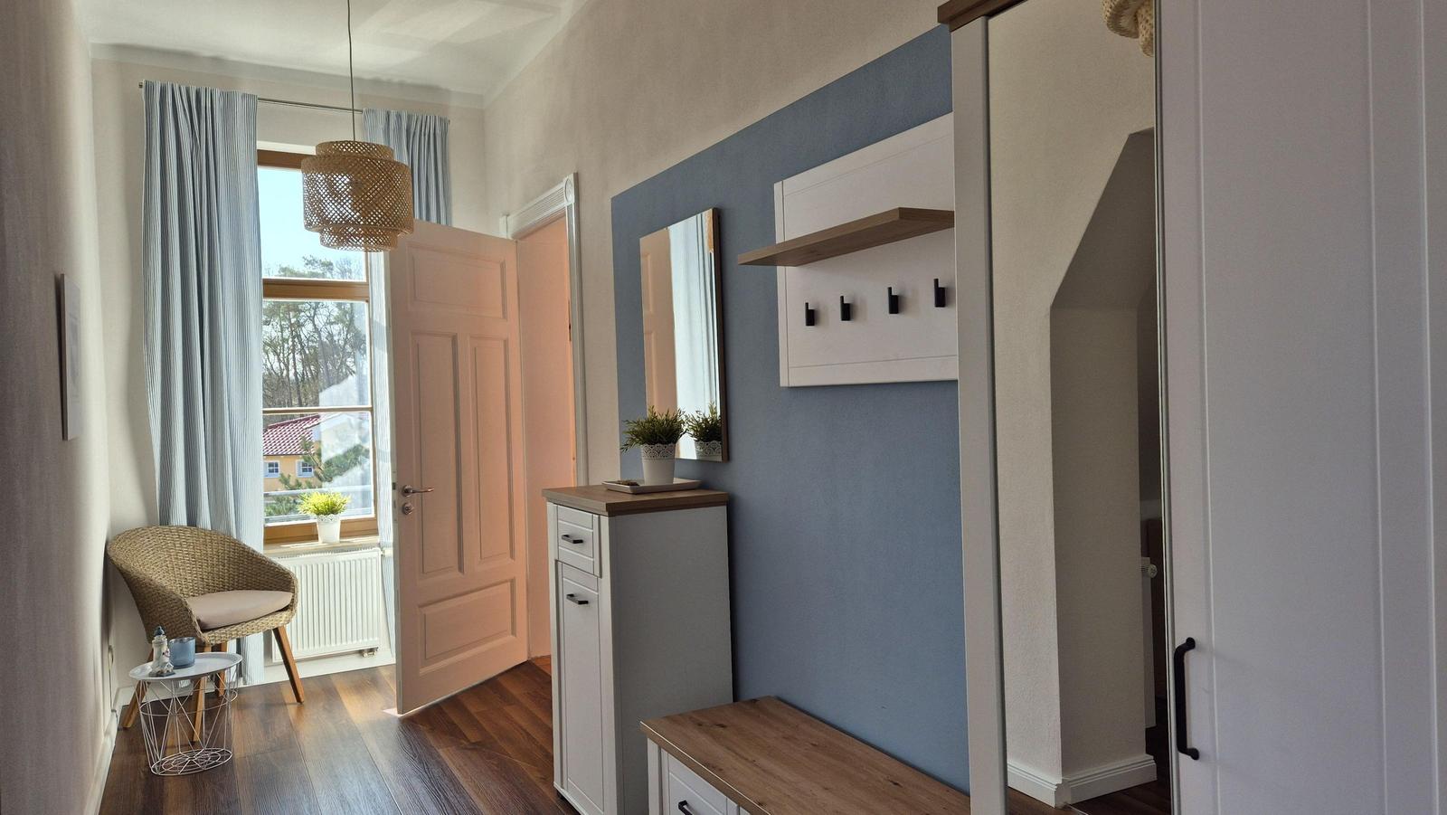 Flur mit Garderobe
