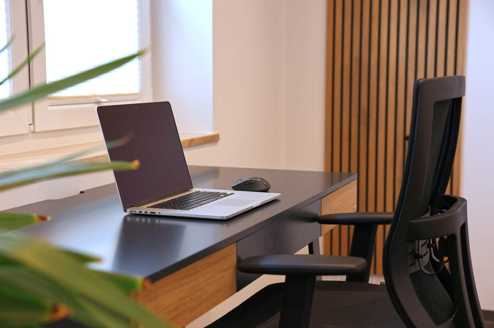 Comfortable workspace in the holiday flat in Ilmenau