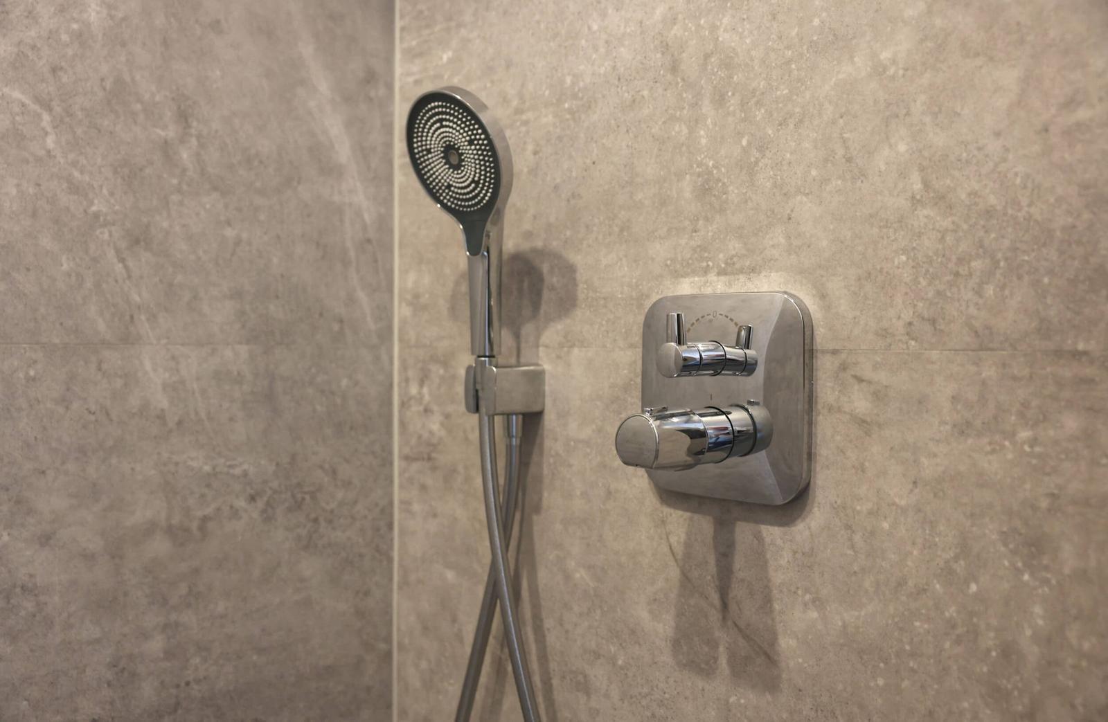 Modern shower