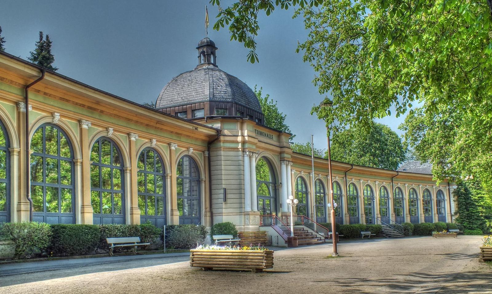 eines der schönsten Gebäude von Bad Harzburg -Trinkhalle im Badepark