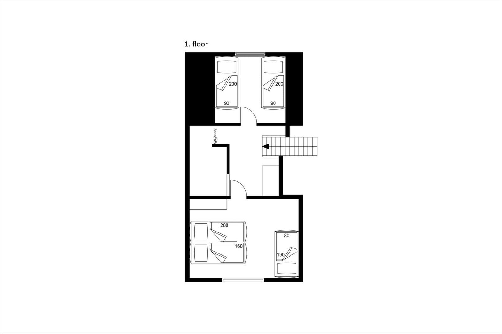 Erdgeschossplan mit Schlafzimmer, Wohnbereich und Treppe.