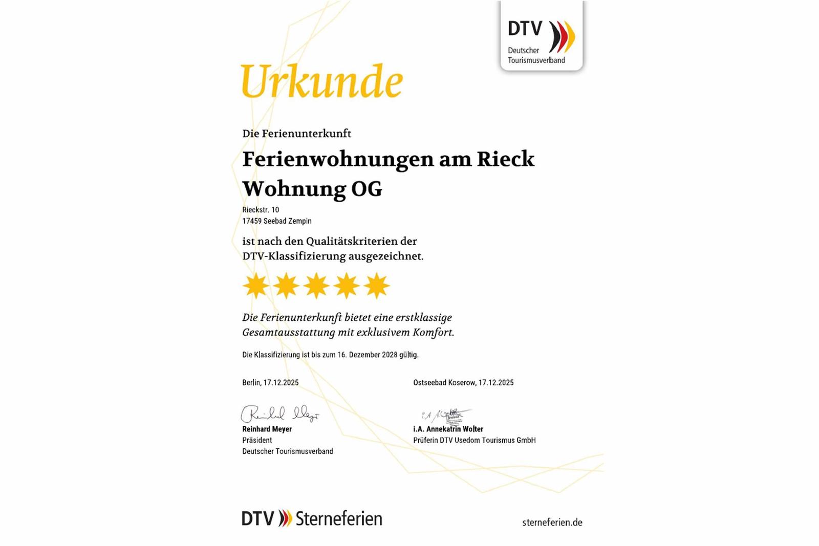 Ferienwohnung OG mit DTV-Fünf-Sterne-Zertifikat für exklusiven Komfort.