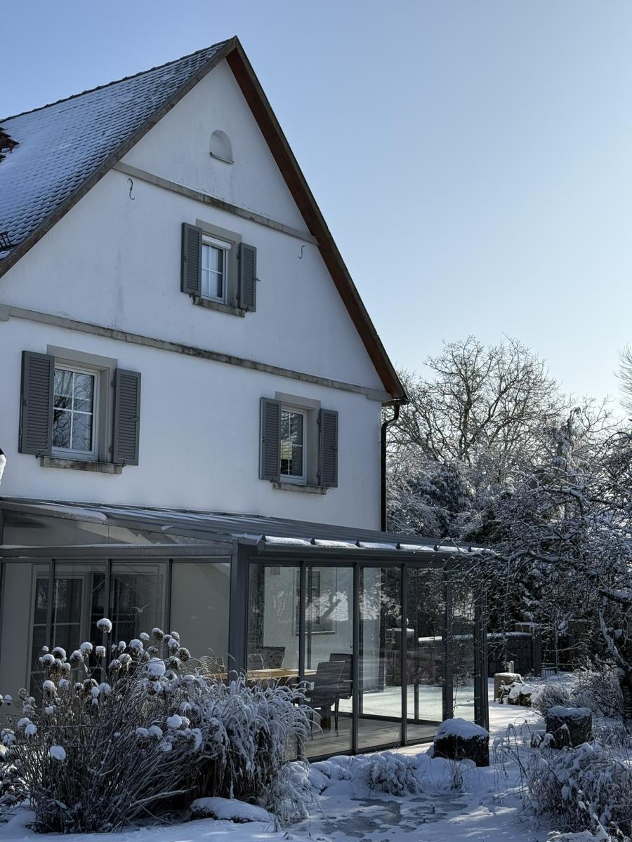 Der Wintergarten des Hauses wird künftig zur entspannten Lounge.