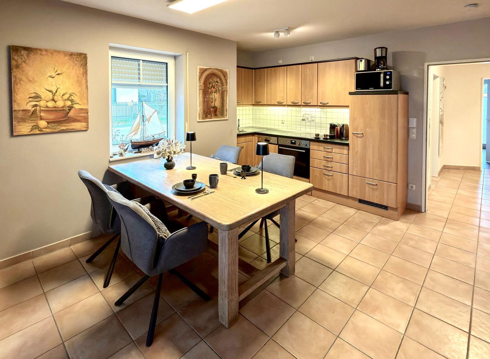 Essbereich und Küche