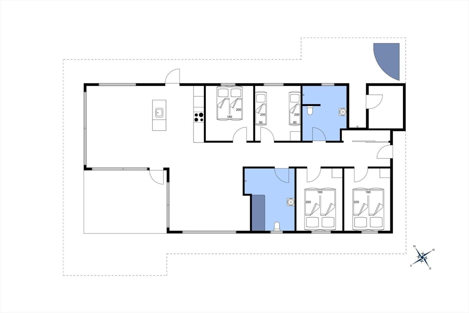 Wohnung mit Küche, drei Schlafzimmern und zwei Bädern. Raumübersicht mit Maßen.