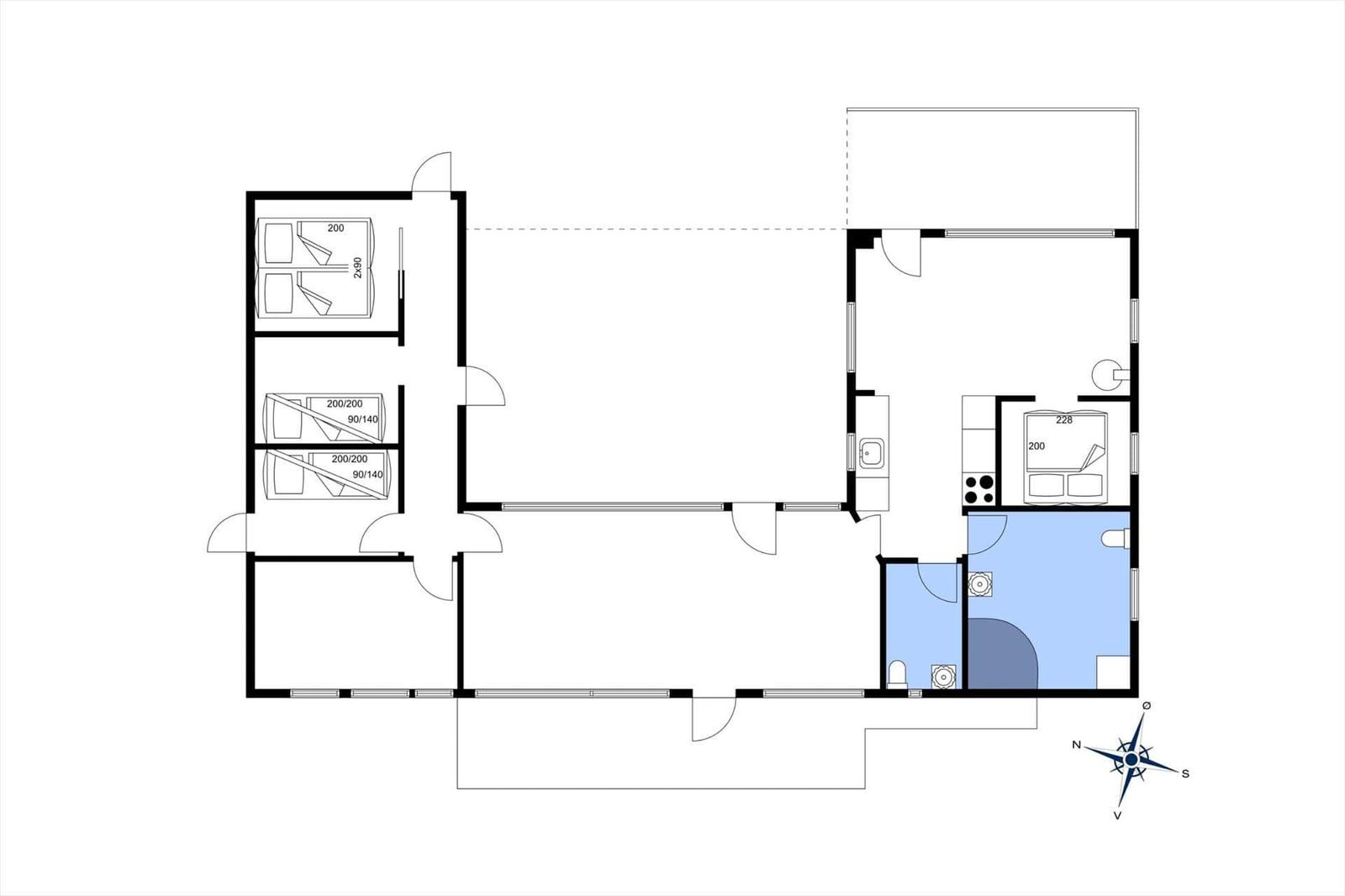 Wohnung mit drei Schlafzimmern, Küche und Bad. Grundriss mit Orientierung.