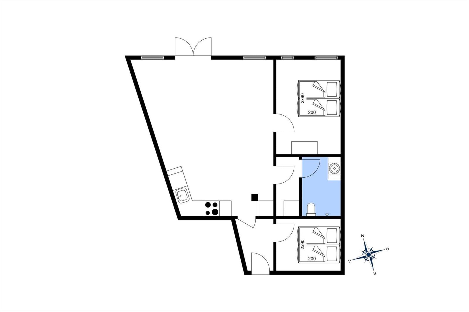 Zwei Schlafzimmer, Küche und Bad in der Wohnung. 