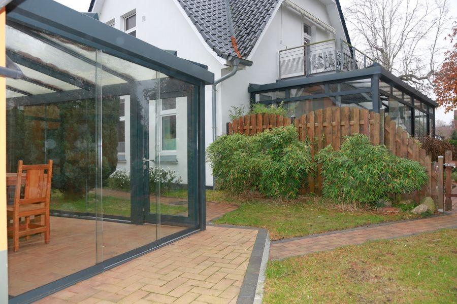 Blick vom Fischerkotten zur Villa