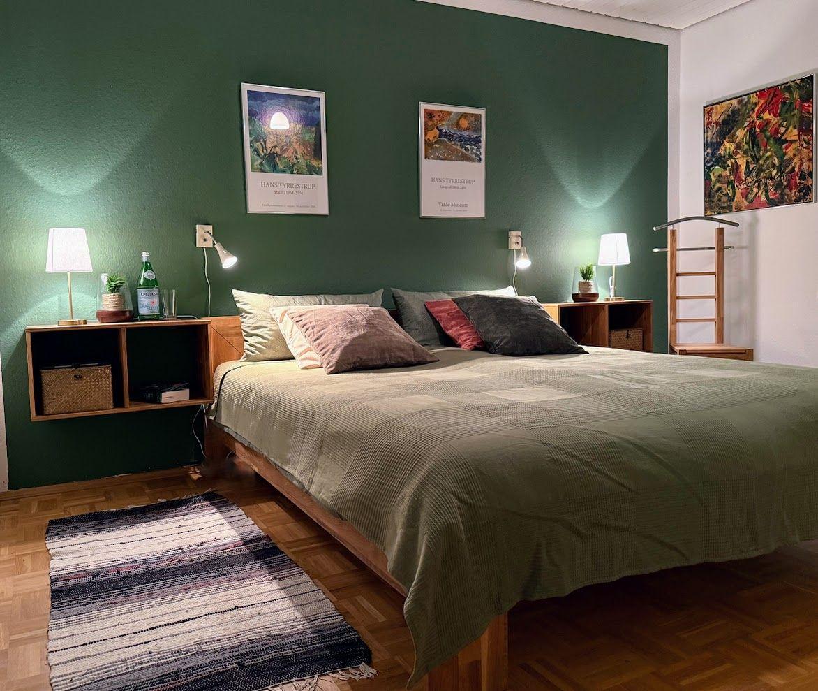 Schlafzimmer 1