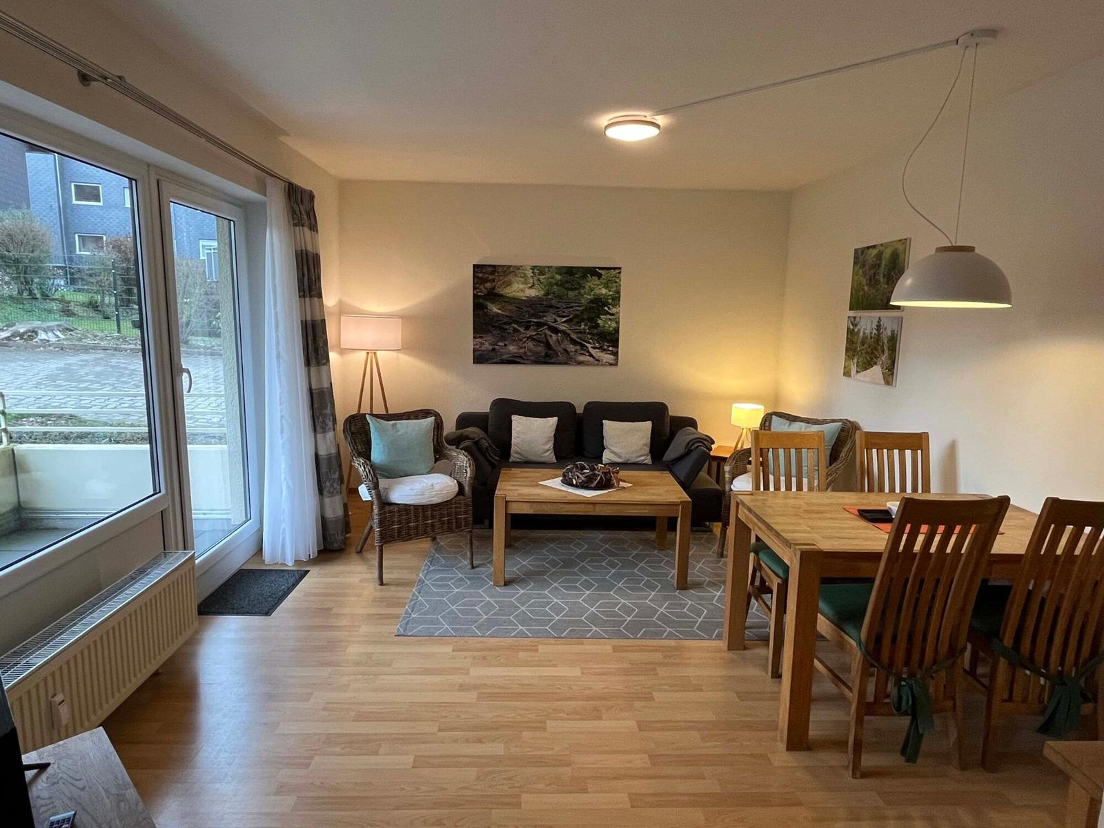 Wohn-/Schlafbereich mit offener Küche