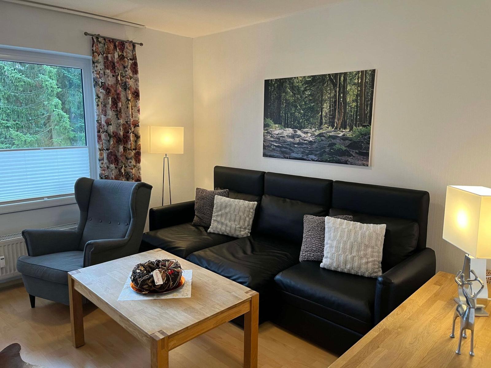 Wohn-/Schlafbereich mit offener Küche