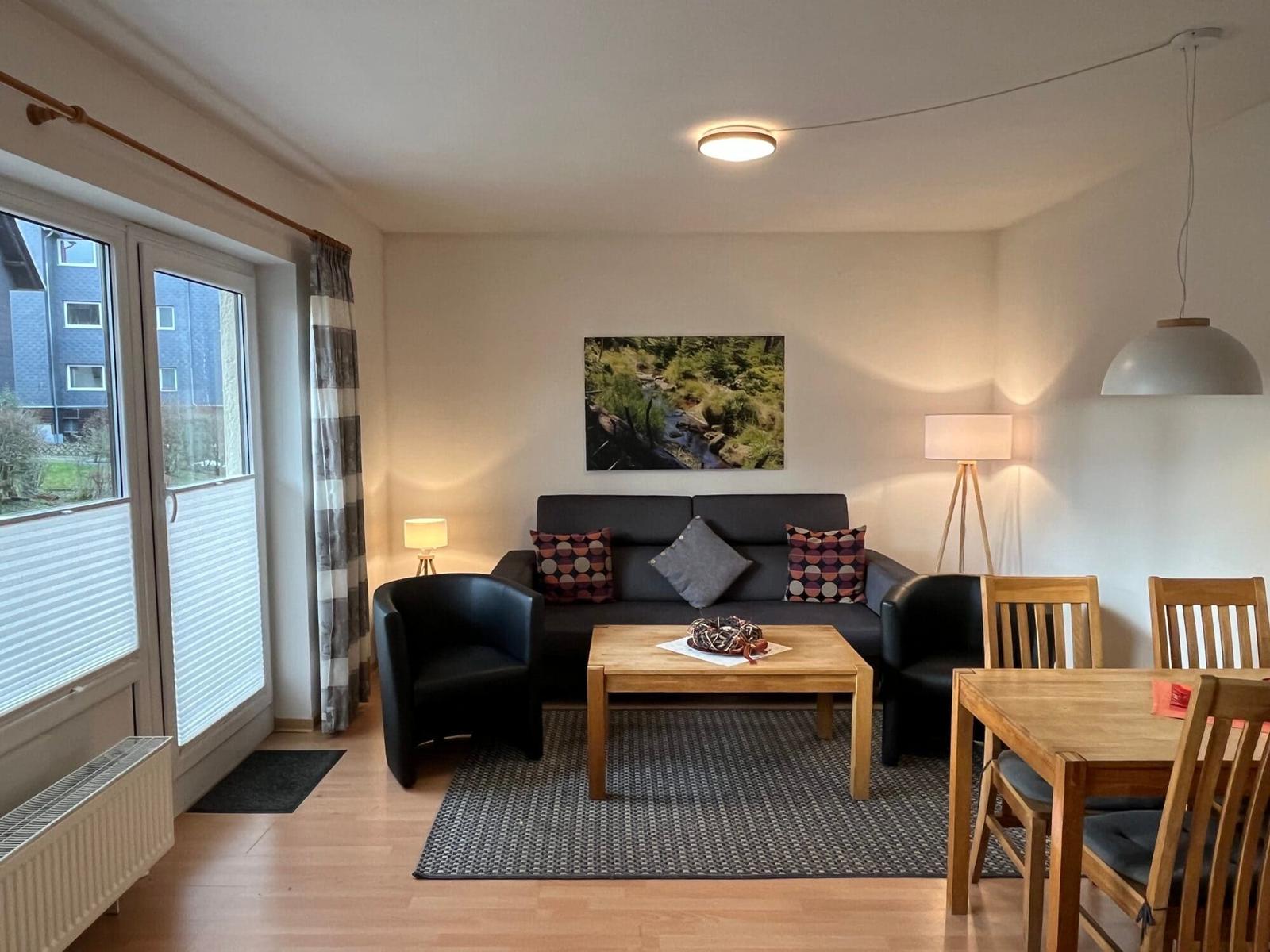 Wohn-/Schlafzimmer mit offener Küche