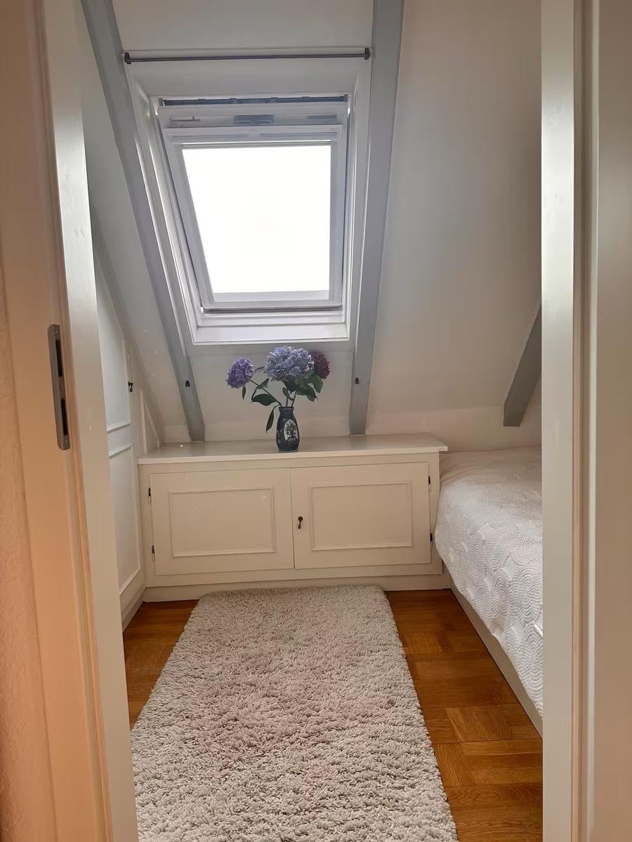 Durchgang zum kleinen Schlafzimmer